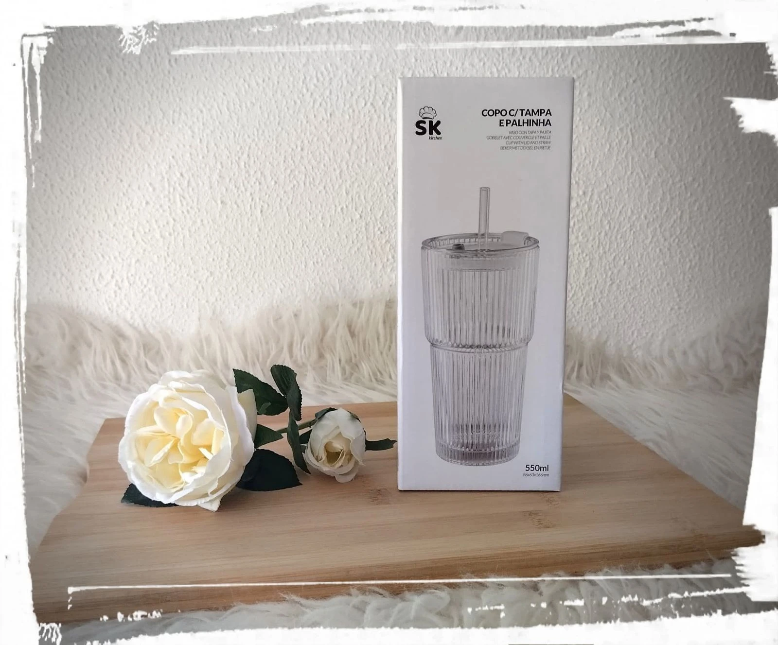 Fluted glass cup with straw – photo 4